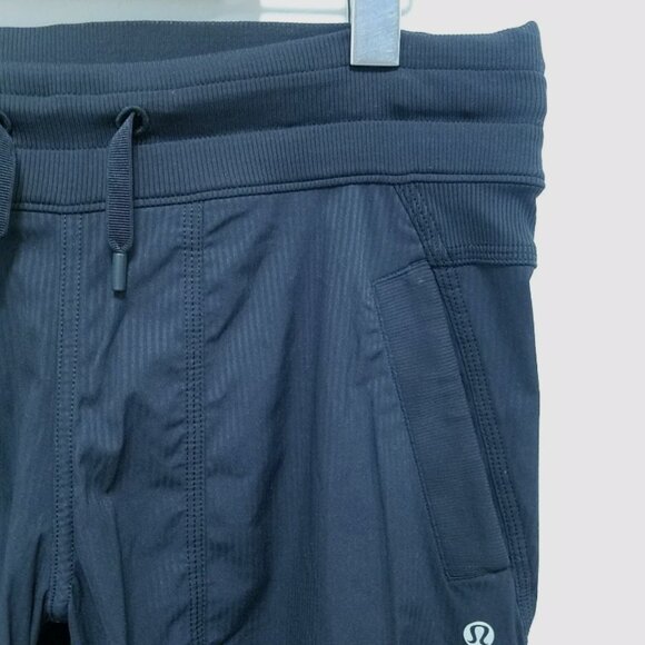 Lululemon Dance Studio Women's 6 Small Crop Black Pants Striped Capri Short - Picture 7 of 8